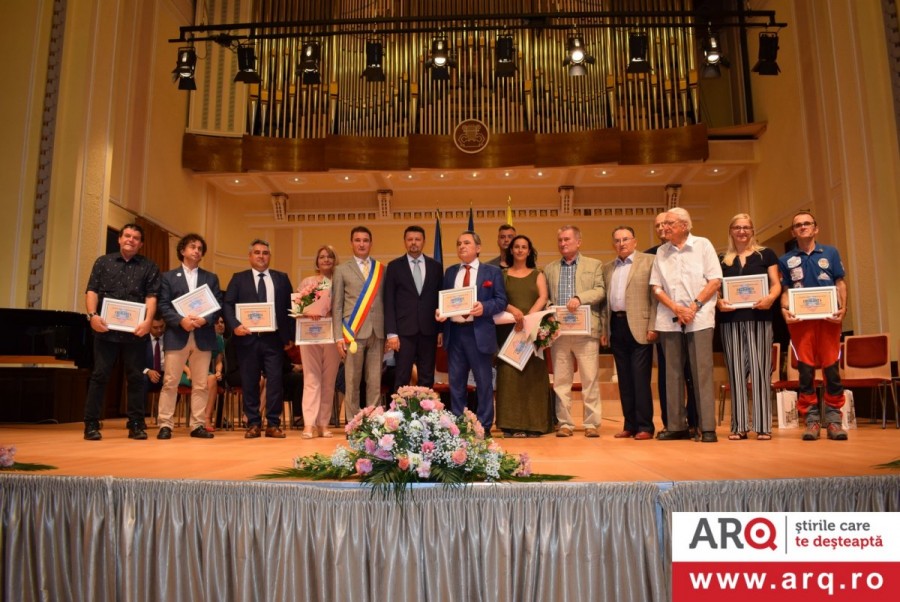Titluri şi distincţii pentru personalitățile cu merite deosebite din municipiul Arad