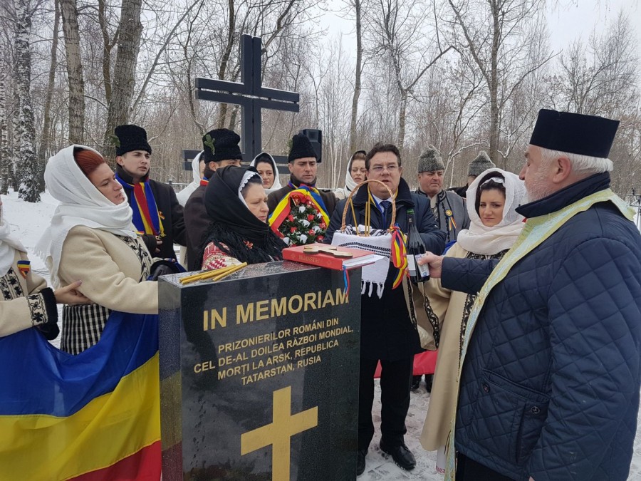 Reparație istorică. 12 monumente dezvelite în 2019 pentru militarii români morţi în lagărele NKVD