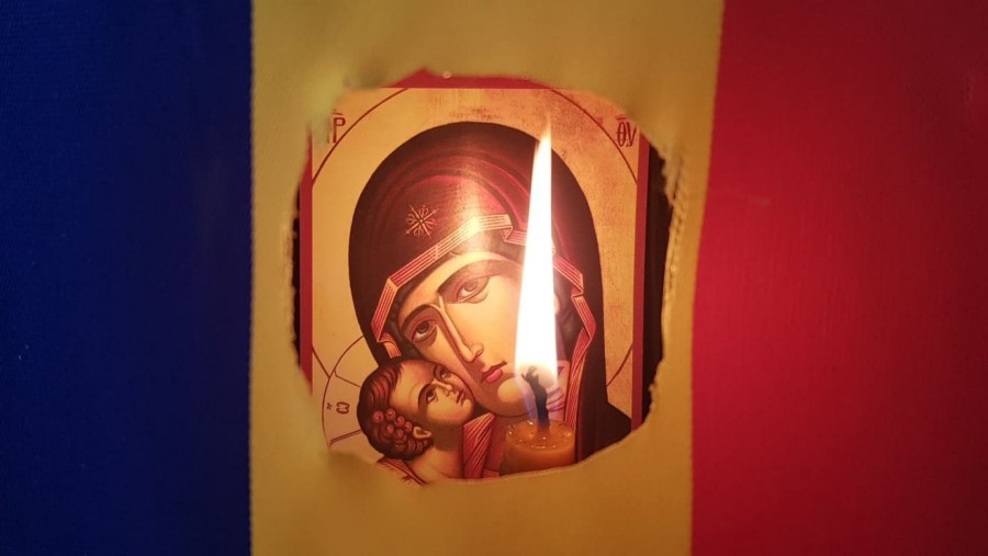 Bat clopotele peste România. Rugăciune comună la mijlocul zilei, în toate bisericile, mănăstirile și casele credincioșilor