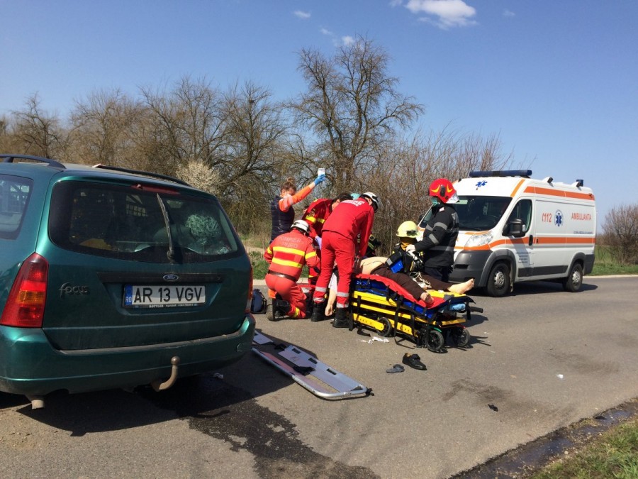 Accident mortal la ieșire din Zimadu Nou: un Ford a intrat într-un copac