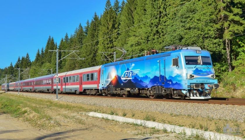 CFR Călători introduce 11 trenuri suplimentare la noile ore de vârf. Alte 100 de trenuri de weekend, suspendate temporar