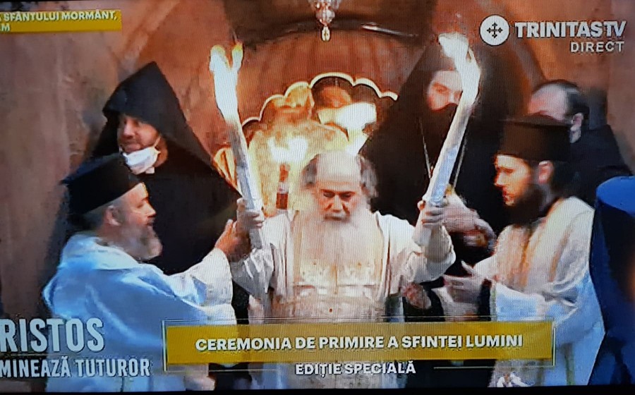 Hristos luminează tuturor! Sfânta Lumină a coborât în Biserica Sfântului Mormânt din Ierusalim