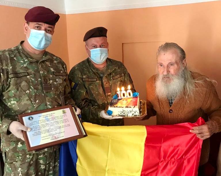 Veteranul de război Ion Cioroiu, sărbătorit la împlinirea vârstei de 100 de ani