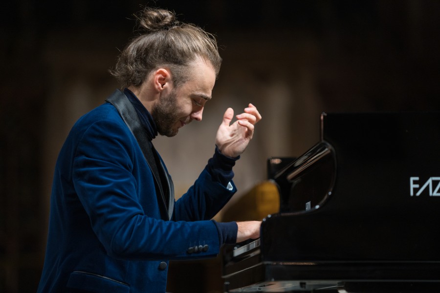 Pianistul Daniel Ciobanu, primul artist în rezidență al Filarmonicii ”George Enescu”