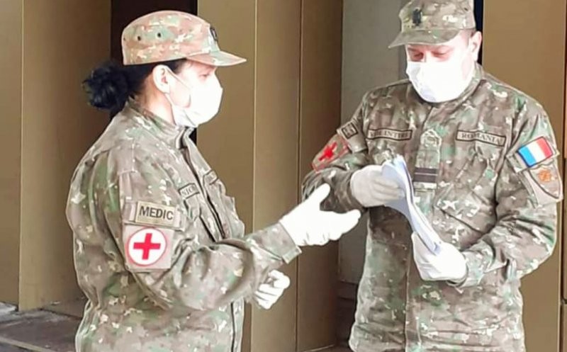 România trimite 15 medici militari și specialiști CBRN în SUA pentru a ajuta în lupta contra COVID-19