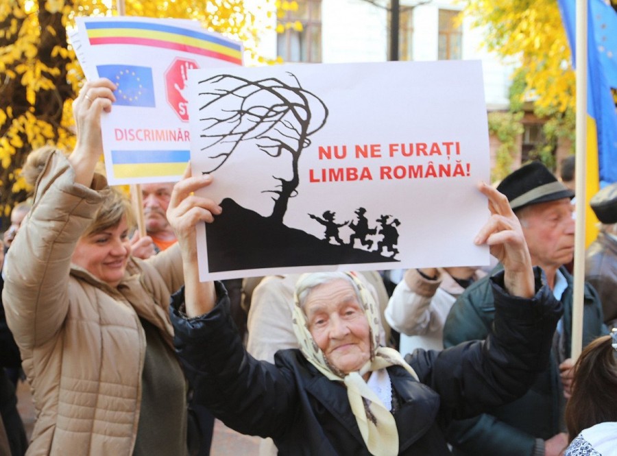 Românii din Ucraina denunţă un ”genocid cultural-lingvistic” împotriva lor