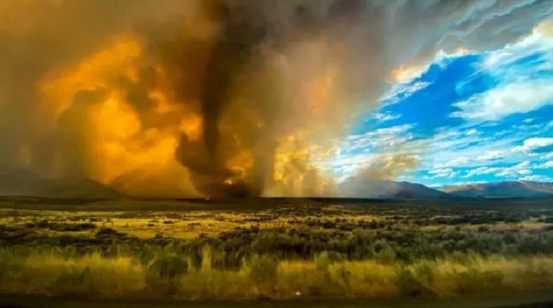 Fenomene meteo extrem de rar în California de Nord: Tornadă de foc declanșată de un puternic incendiu de vegetație