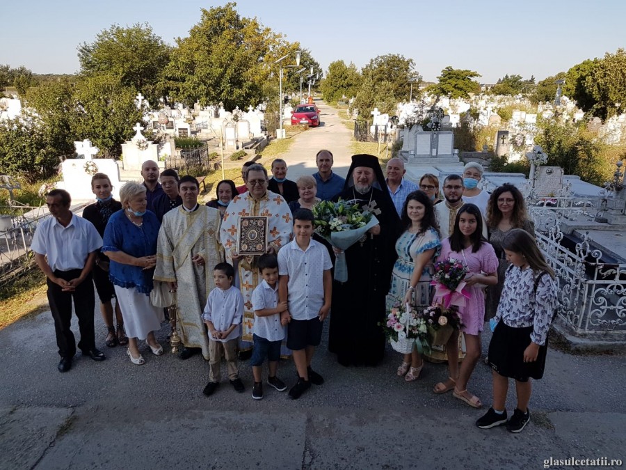 Liturghie Arhierească la hotarul veșniciei: Cimitirul Pomenirea din Arad