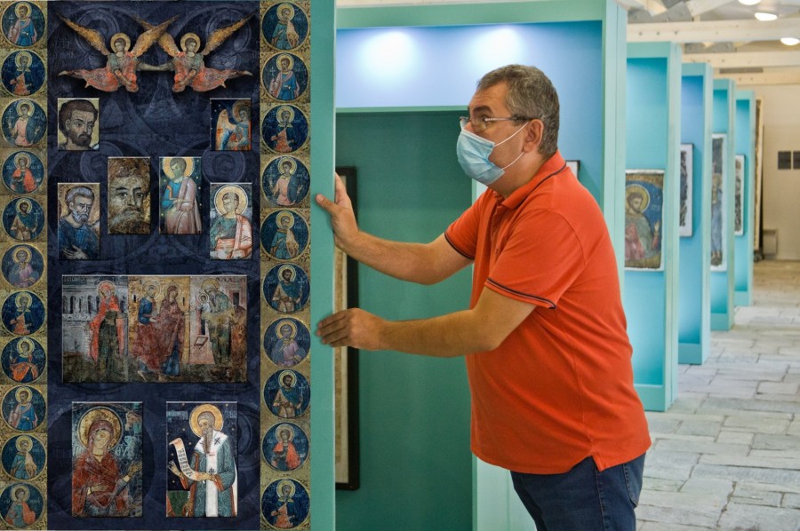 Noi fragmente de frescă ale Mănăstirii Văcăreşti, demolată de comuniști, expuse la Casa Filipescu-Cesianu