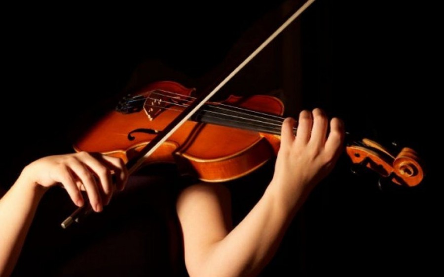 Concursul George Enescu: 8 tineri violoniști sunt semifinaliști în secțiunea Vioară