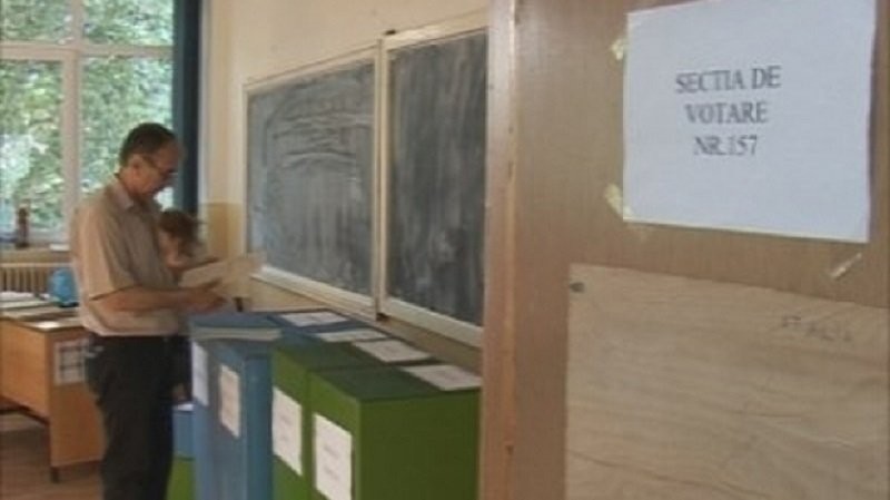 Trei zile libere pentru elevi şi profesori pentru alegerile locale din 27 septembrie. Când nu se ţin cursuri