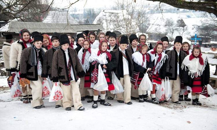 ICR organizează pentru prima dată un concurs de promovare a tradițiilor și obiceiurilor românești în comunitățile istorice