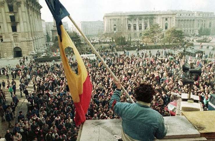 Filmul documentar ”1989. Jurnalul unei Revoluţii”, miercuri, în premieră online