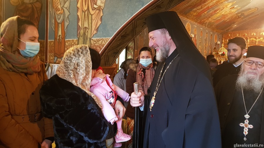 ÎN IMAGINI – A treia zi de Crăciun la Mănăstirea Feredeu