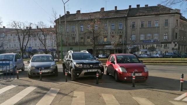 Strada 1 Decembrie, blocată total circulației!