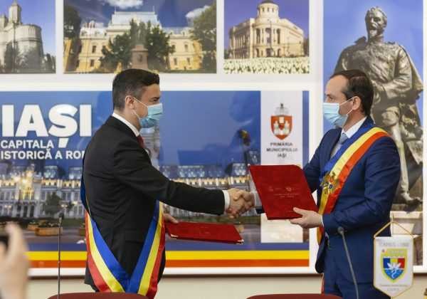 Municipiile Iași și Cahul s-au înfrățit de Ziua Unirii Basarabiei cu România