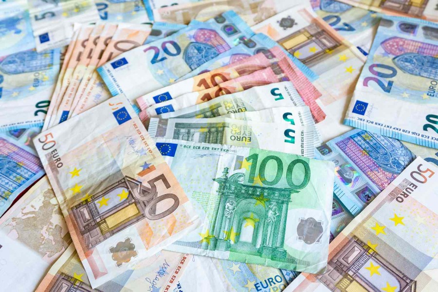 Euro atinge AL DOILEA maxim în această săptămână