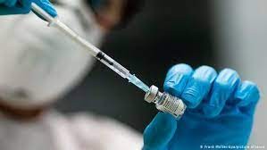 MAI îşi deschide centrele de vaccinare anti-COVID pentru populaţia generală