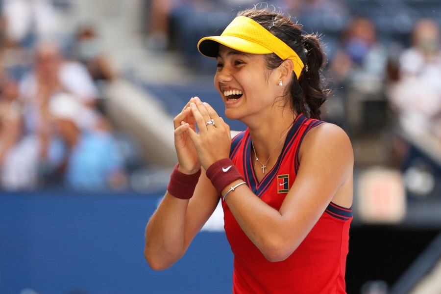 Emma Răducanu a scris istorie la US Open după calificarea în semifinale