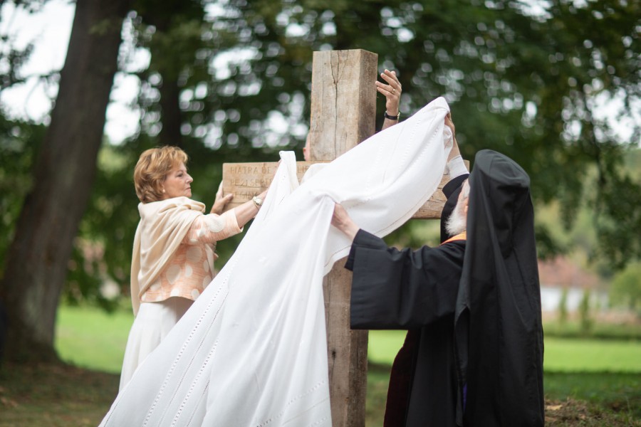 S-a pus piatra de temelie pentru prima ctitorie ortodoxă din Parcul Regal de la Săvârșin