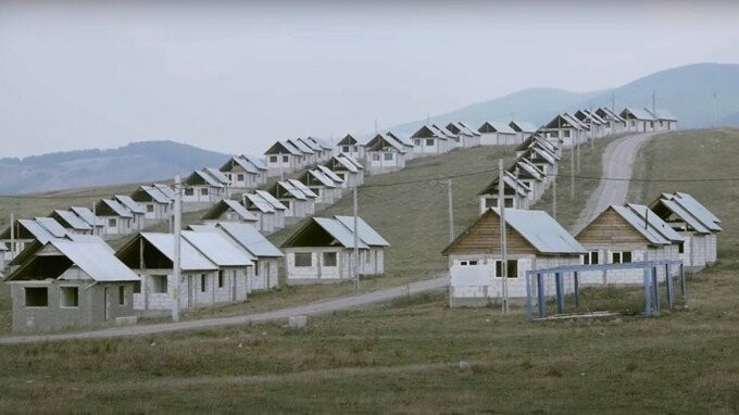 Nu este o farsă: case de vânzare în România cu preţul de pornire de 250 de euro
