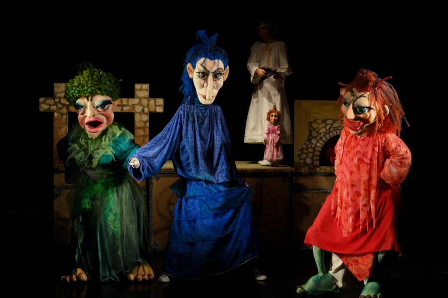 „Povestea porcului” - duminică, 6 martie, pe scena Trupei Marionete
