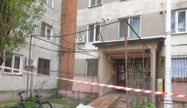 Tragedie la Timişoara: o femeie s-a arucat de la etajul 10 cu doi copii în braţe