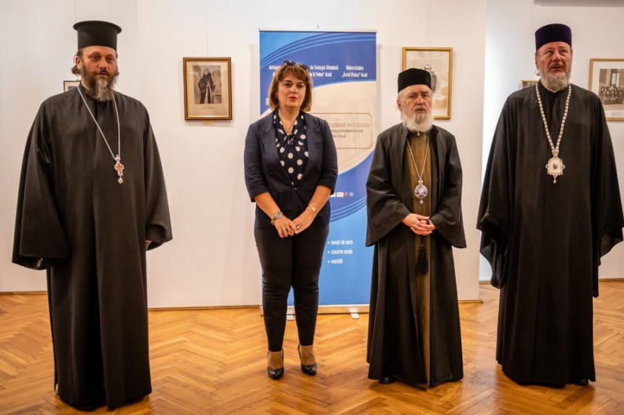 Expoziție documentară dedicată Bicentenarului Teologiei arădene (1822-2022)