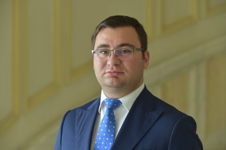 Instituţiile publice şi unităţile administrativ teritoriale pot depune cereri de finanţare pentru staţii de reîncărcare cu putere normală