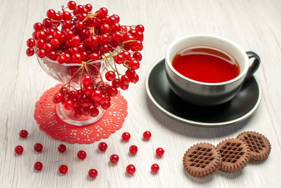 Proprietăți și beneficii ale ceaiului de păducel: Susținerea sănătății cardiace și reducerea stresului