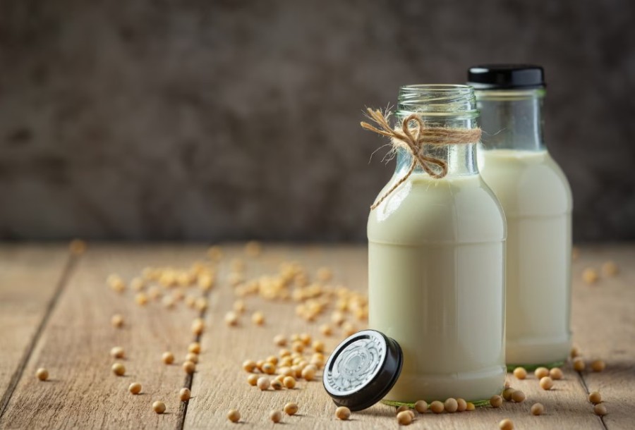 Beneficii și contraindicații ale laptelui de soia: Tot ce trebuie să știi
