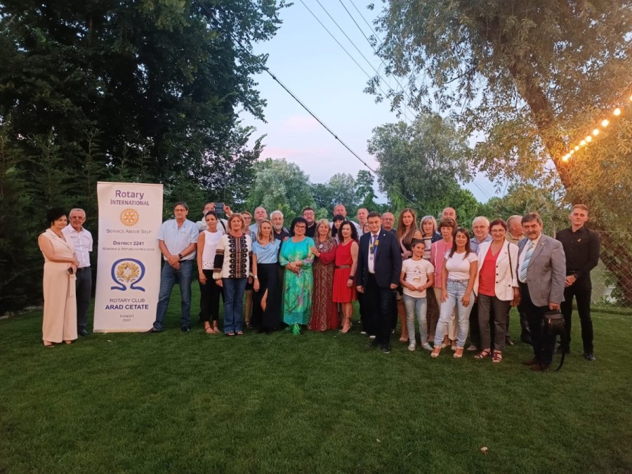 Rotary Arad Cetate – Ceremonia de schimbare a președintelui și de rotire a colanului