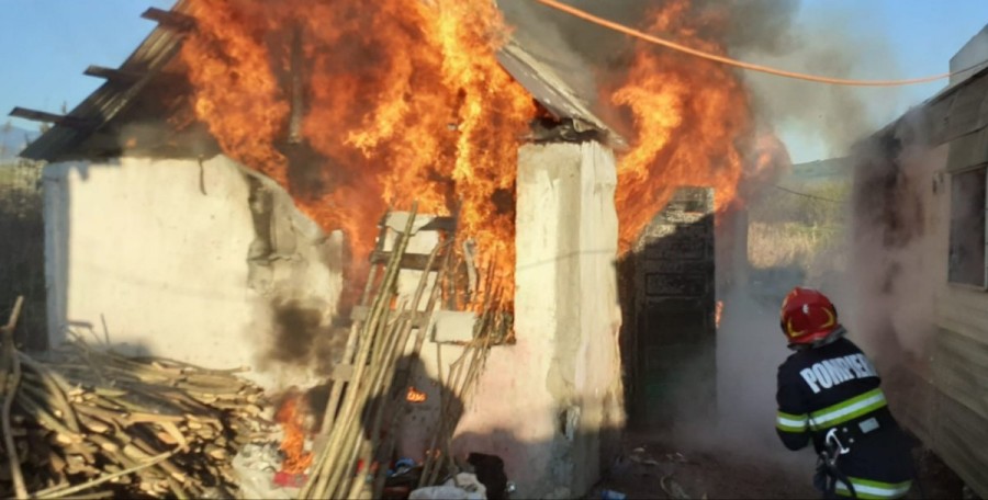 Incendiu izbucnit la o casă din localitatea Grăniceri