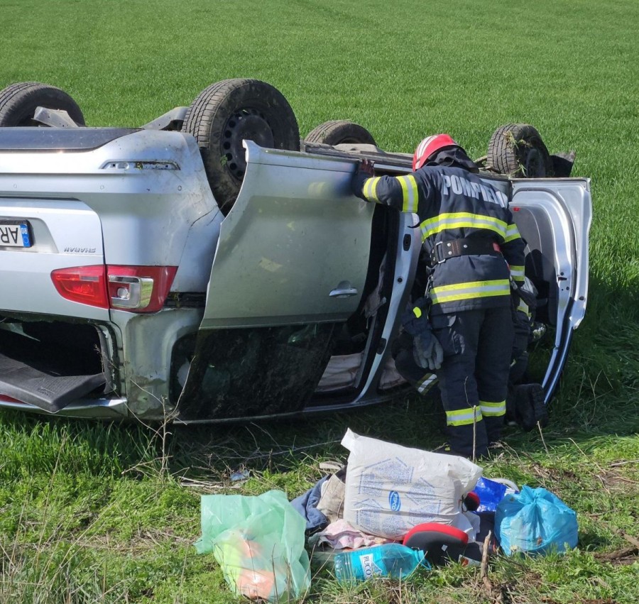 Accident rutier cu TIR contra autoturism la ieșirea din localitatea Andrei Șaguna