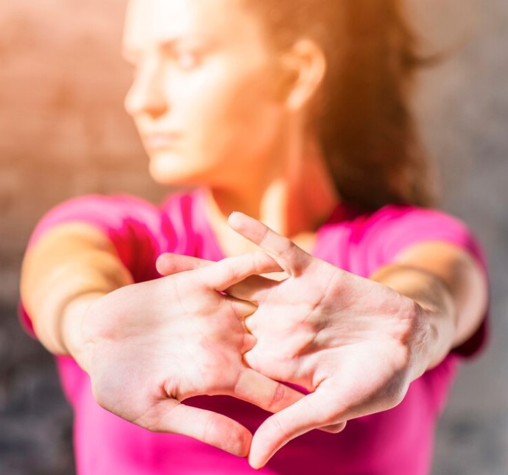 7 Exerciții pentru Mâini care Atenuază Durerile Articulare