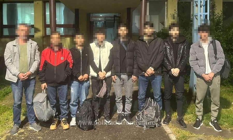 Șapte străini fără drept de a călători în Schengen au fost depistați de polițiștii de frontieră