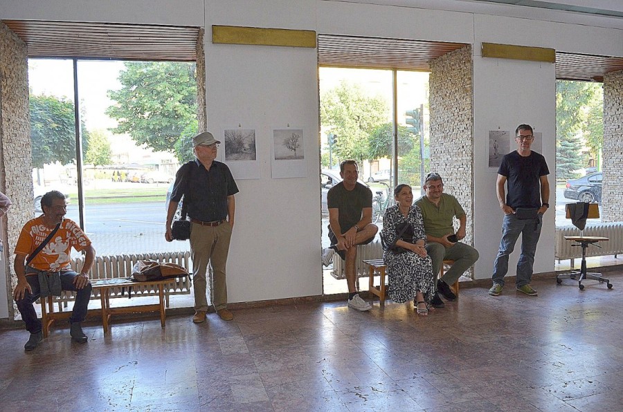 Fotografiile sculptoriței Miruna Moraru la Galeria ALFA