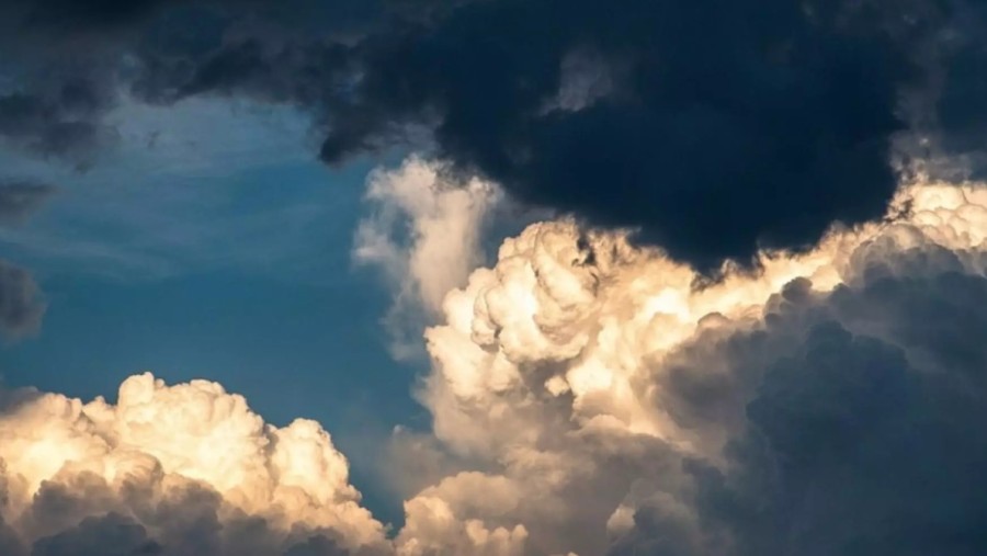 Final de lună cu temperaturi nefirești. ANM a revizuit prognoza meteo