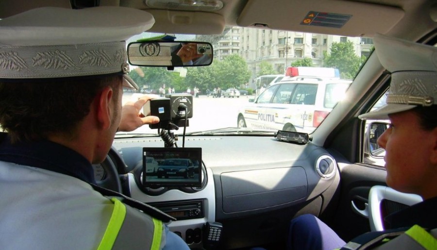 Șeful unui Inspectorat Județean de Poliție prins cu 109 km/h prin localitate; DNA face acum descinderi; cum a încercat să aranjeze lucrurile