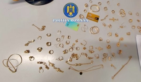 Hoți de bijuterii din Bacău și o fugă eșuată spre graniță: au fost prinși pe autostradă lângă Arad