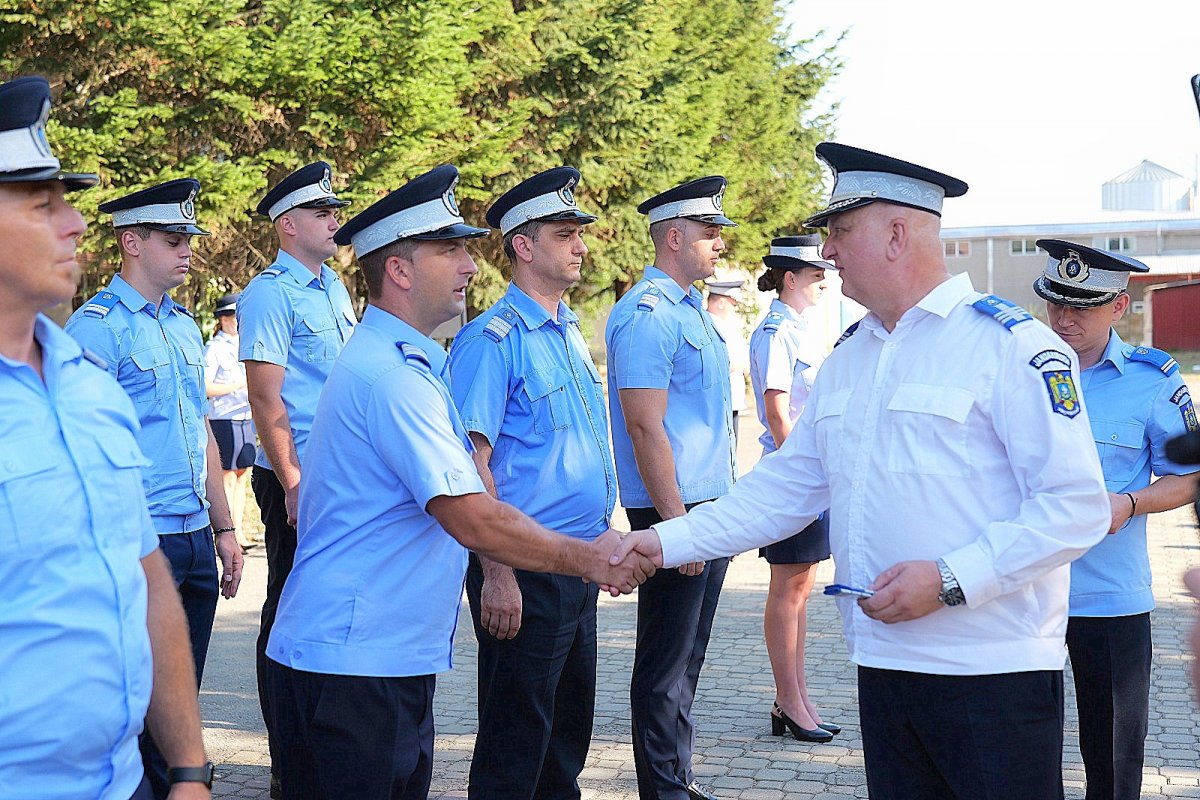 21 de cadre militare ale Inspectoratului de Jandarmi Județean Arad au fost avansate în grad