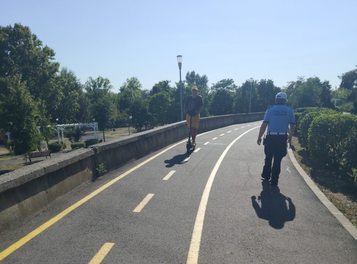Poliția Locală ar putea introduce noi măsuri de protecție a pietonilor pe Malul Mureșulu; amenzi pe bandă rulantă pentru trotinetiști și bicicliști