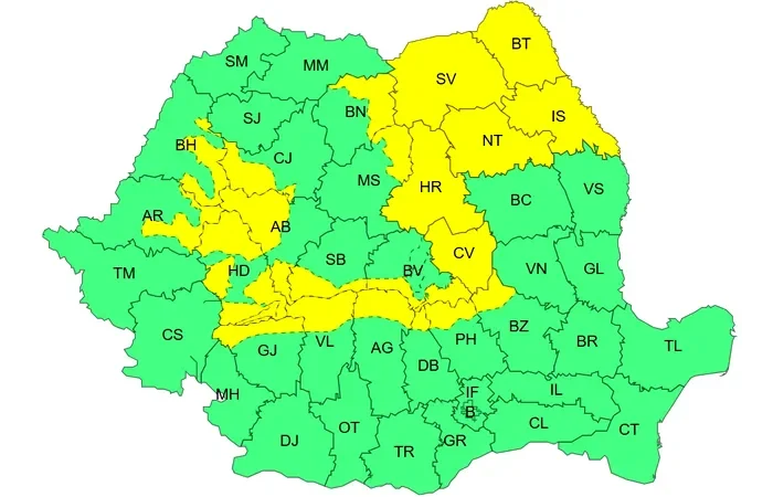 Cod galben de ploi și furtuni în județul Arad pe 26 august