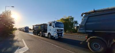 Protest spontan al transportatorilor pe centura Aradului, înainte de intrarea în vigoare a aplicației TOLL RO.Cozi de kilometri pe șosea VIDEO