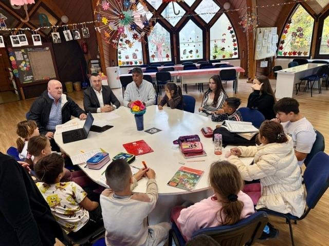 Vizita de lucru a consulului general român Florin Vasiloni la comunitățile de băieși din județul Somogy (FOTO)