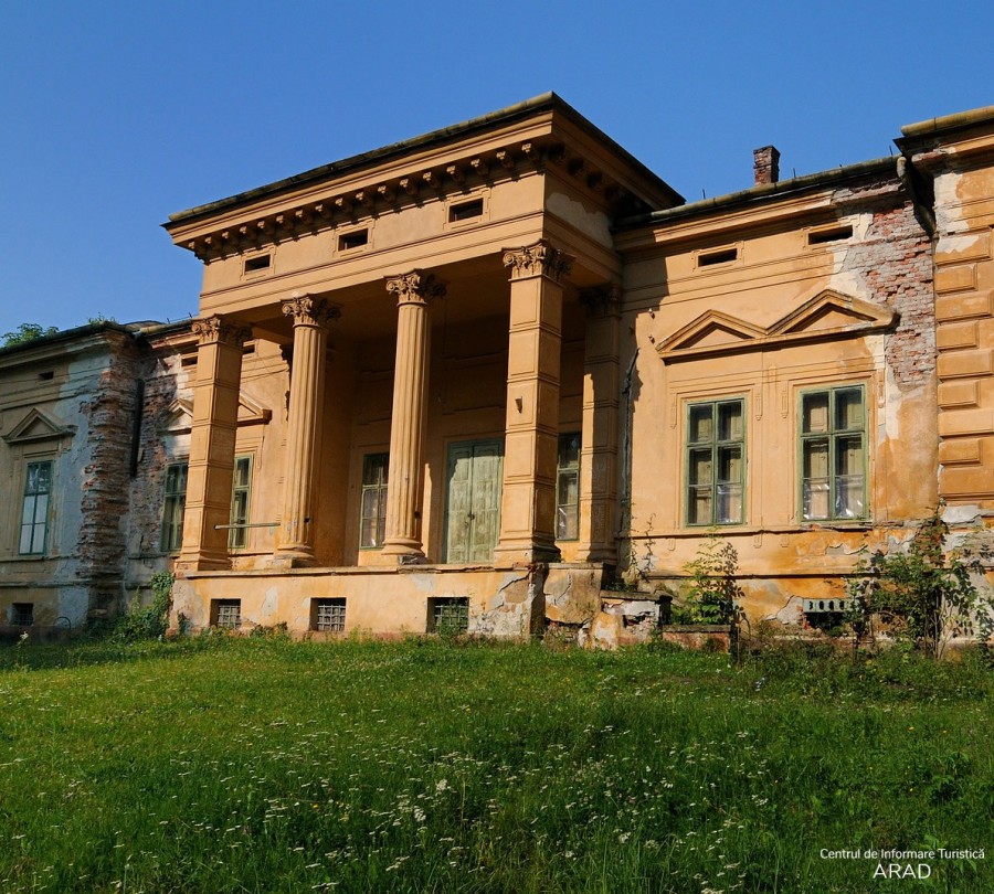 Castelul Konopi din Odvoş, comuna Conop