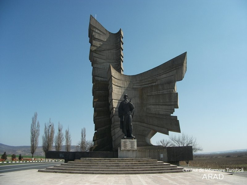 Monumentul Eroilor de la Păuliş